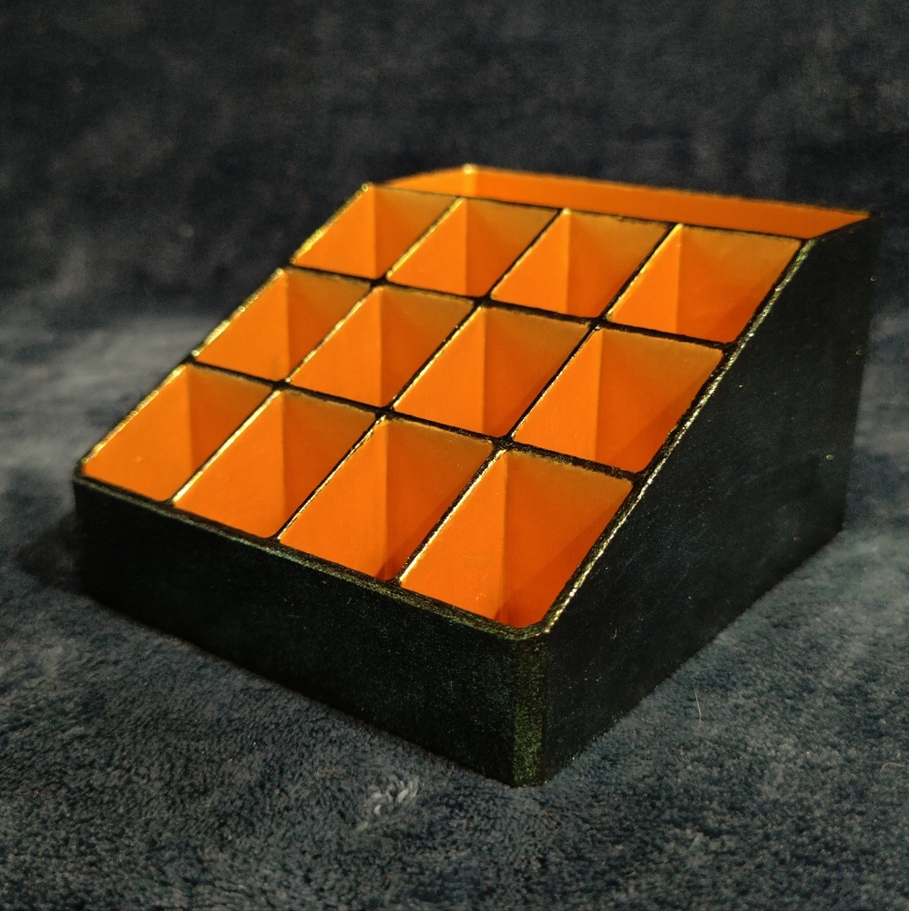T/A EXCLUSIVE Custom Glitter & Gold Make Up Organizer